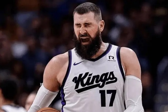 约基奇亲自致电瓦兰丘纳斯，力劝其留队征战 NBA